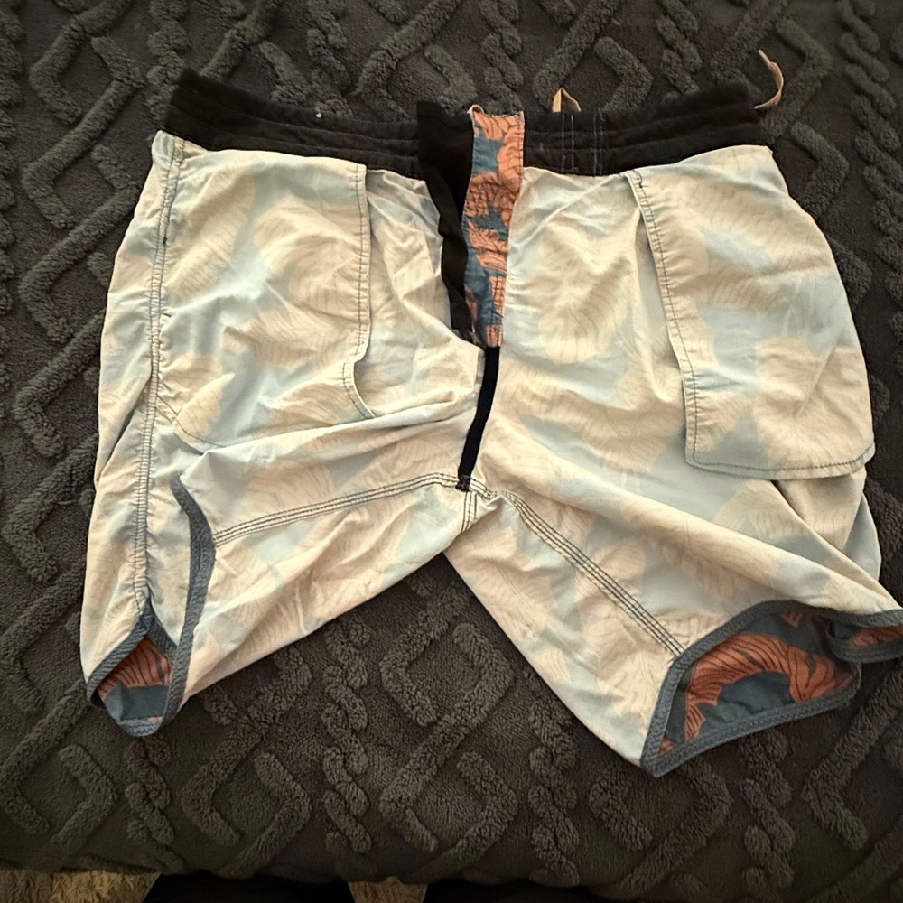 Howler Brothers swimsuit - Picture 4 of 9